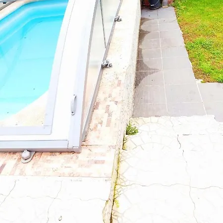 아파트 With 2 Bedrooms In Hinojedo With Wonderful City View Shared Pool And Wifi 5 Km From The Beach 수안세스